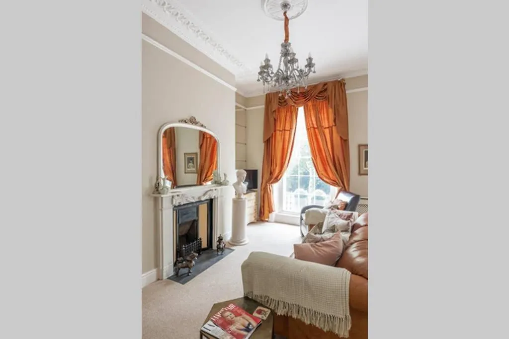 Beautiful Studio With Private Outside Terrace Apartment Bath United Kingdom