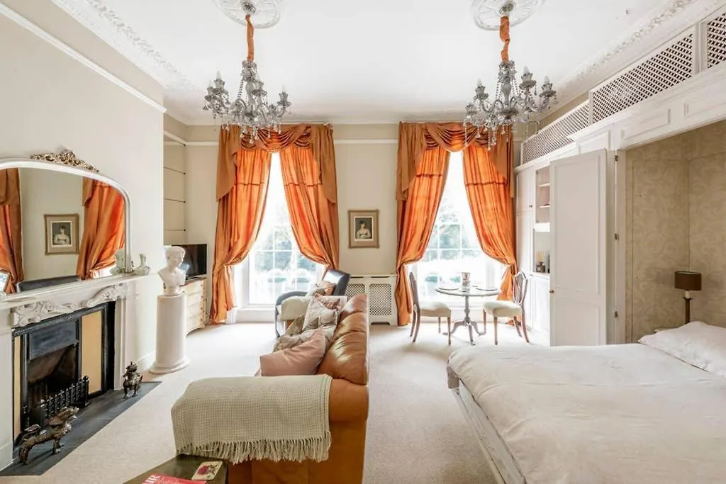 Beautiful Studio With Private Outside Terrace Apartment Bath